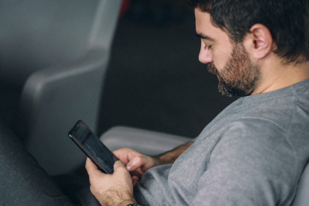 recharge mobile rapide et sécurisée pour tous les opérateurs. profitez de nos offres spéciales et restez toujours connecté facilement.